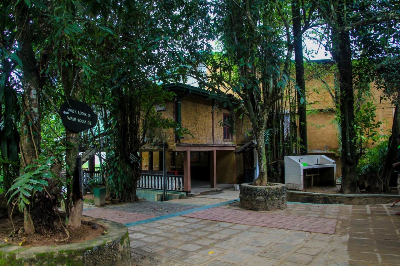 Adventure Base Camp Hotel Китулгала Екстериор снимка